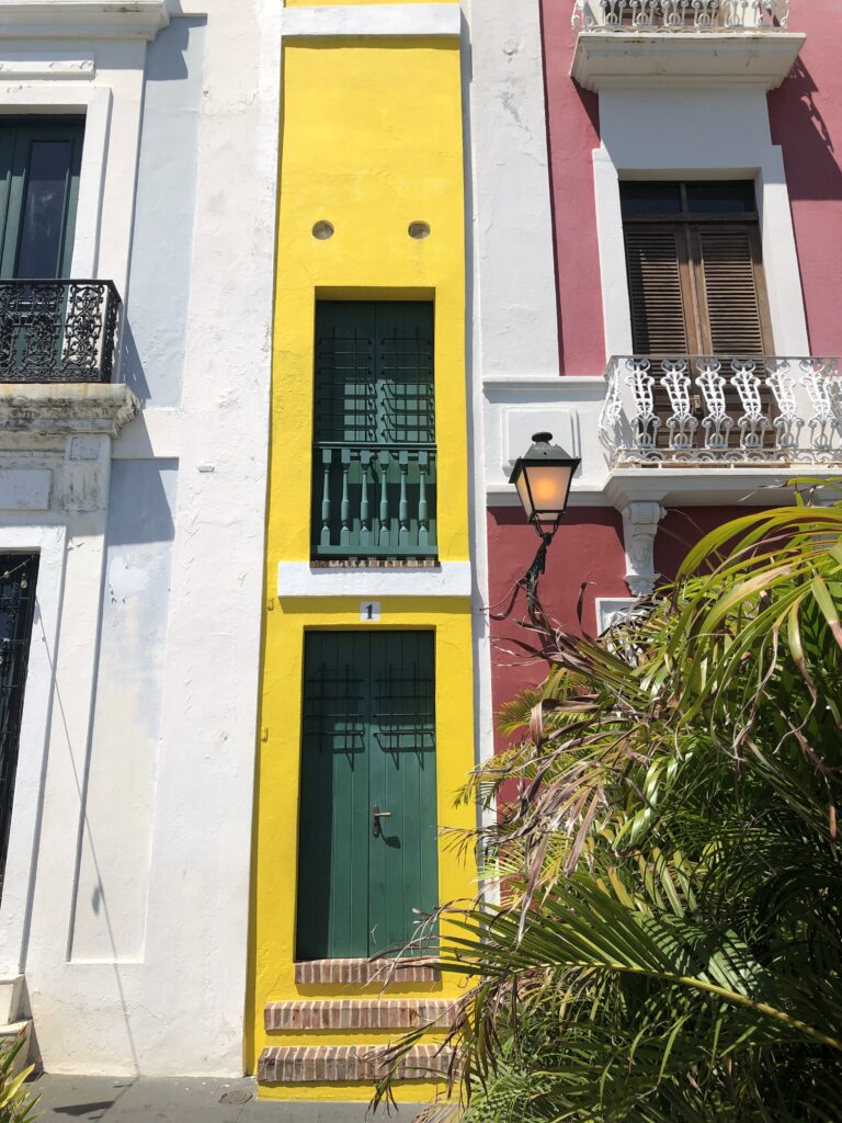 Old San Juan Historic Distric, narrowest house, Puerto Rico