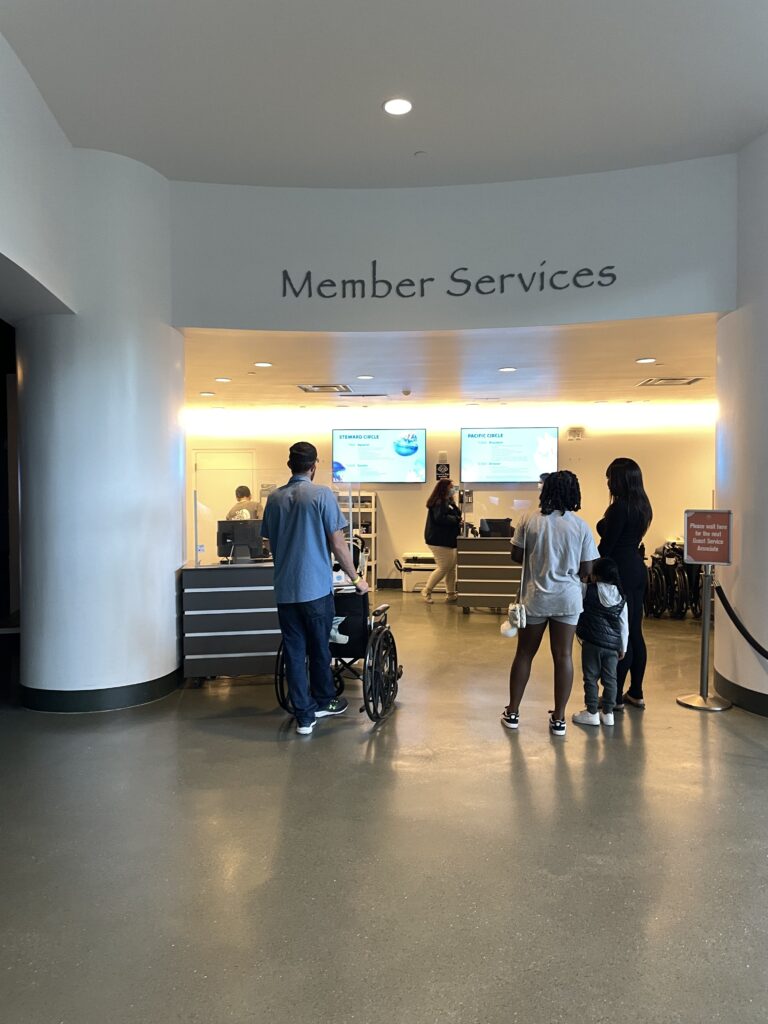 Member Services at Aquarium of the Pacific, Autistic travel blog