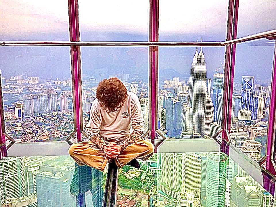 autistic traveler, inclusive tourism options, autism travel tips
