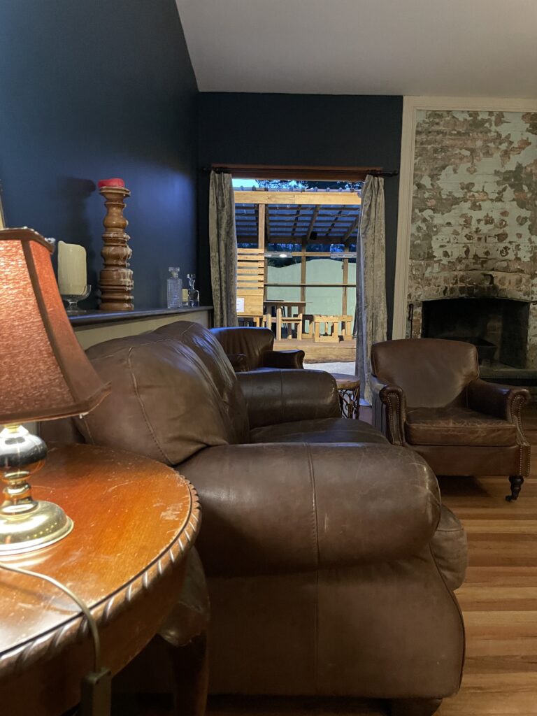 disabled friendly hotel, reading room, Australian tourism
